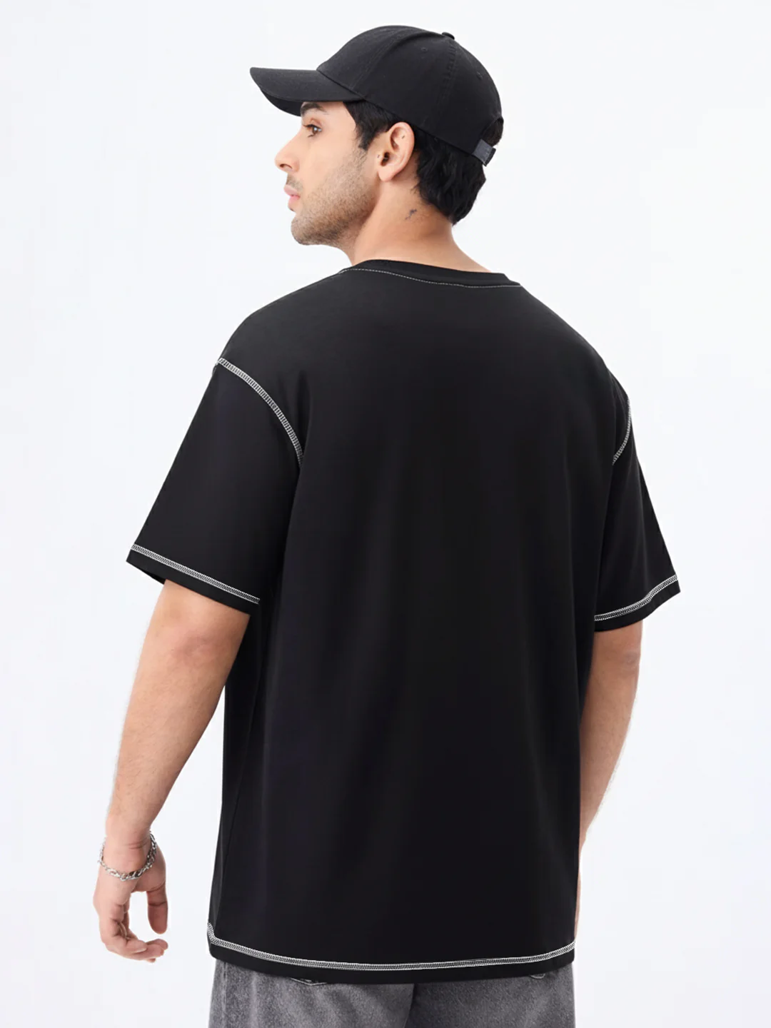 Plain 5 Thread Oversized T-Shirt - Black - Image 2