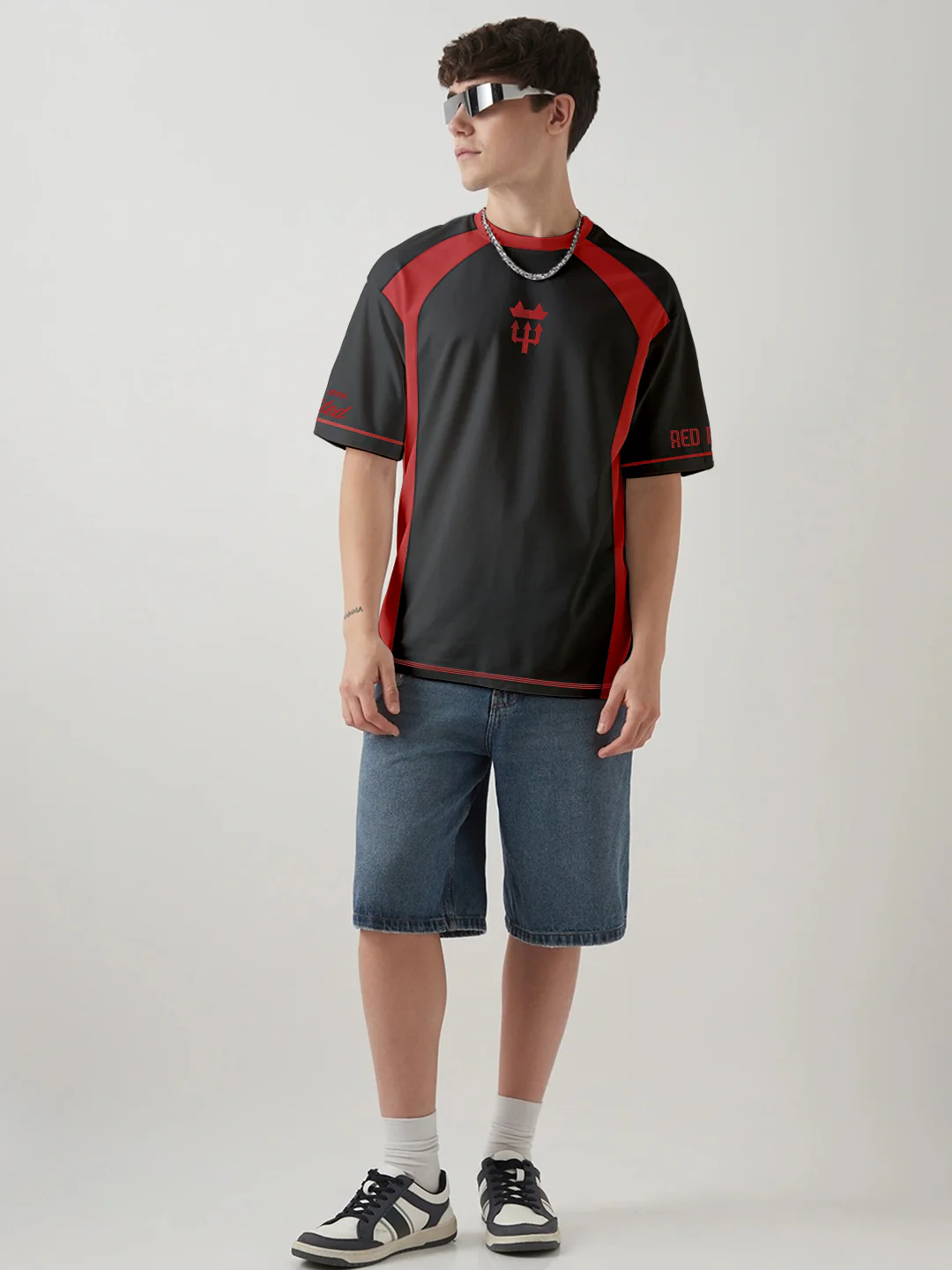 Red Devils Oversized T-Shirt - Black & Red - Image 3